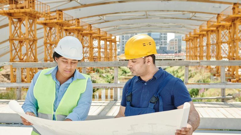 Réglementation de la construction : les bonnes pratiques à adopter dès le départ