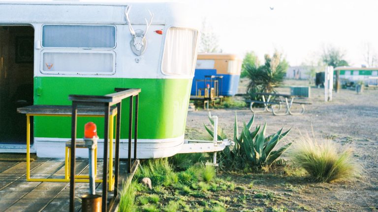 Peut-on installer un mobil-home sur un terrain privé sans être dans un camping ?