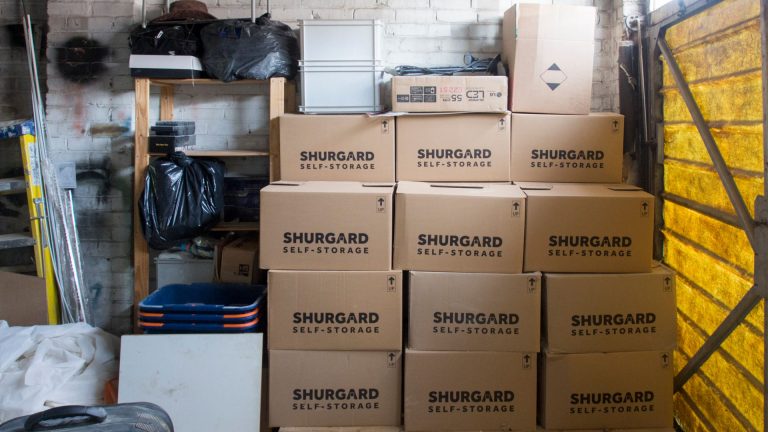 Louer un box offre une flexibilité idéale pour vos besoins de stockage